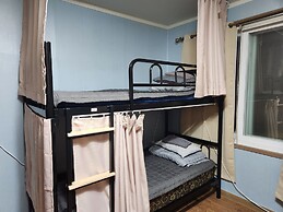 Birdsnest Hostel Hongdae