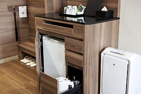 Almont Hotel Naha Kenchomae