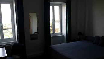 Hôtel La Roche du Marais