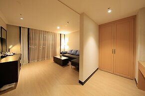 Booyoung Hotel & Resort