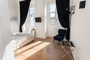 Lisbon Check-In Guesthouse