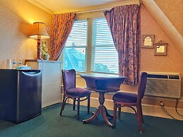 The Winthrop Arms Hotel And Restaurant