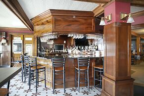 The Winthrop Arms Hotel And Restaurant