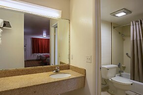 Motel 6 Brinkley, AR