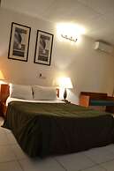 L'Aquarius Marina 2000