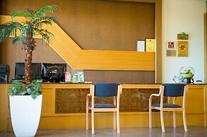 AOIKE Hot Spring Hotel