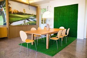 AOIKE Hot Spring Hotel