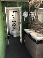 VX The Fifty - Hostel