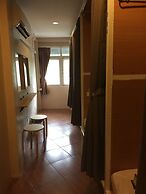 VX The Fifty - Hostel