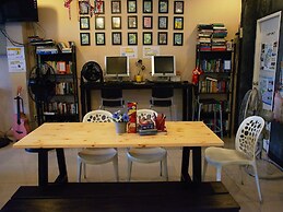 VX The Fifty - Hostel