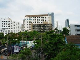 VX The Fifty - Hostel