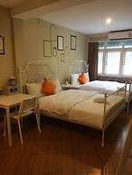 VX The Fifty - Hostel