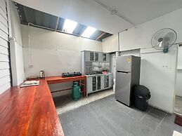 Haad Chao Phao Resort