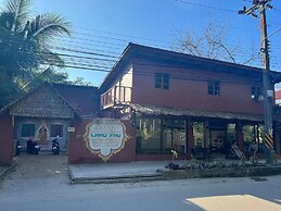 Haad Chao Phao Resort