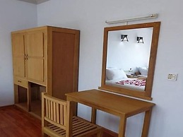 Golden Lotus Inle Hotel