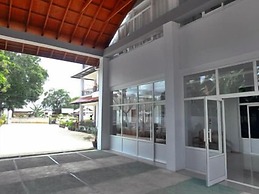 Golden Lotus Inle Hotel