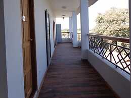 Golden Lotus Inle Hotel