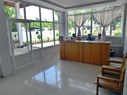 Golden Lotus Inle Hotel