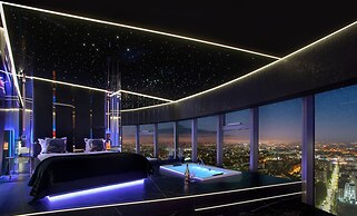 Apartments in Sky Tower with Bathtub near the window