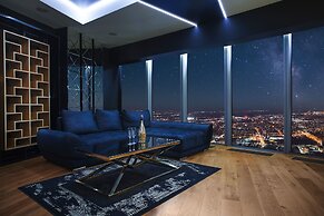 Apartments in Sky Tower with Bathtub near the window