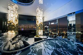 Apartments in Sky Tower with Bathtub near the window