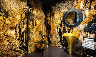 Apartments in Sky Tower with Bathtub near the window