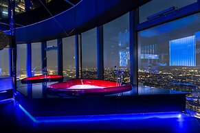 Apartments in Sky Tower with Bathtub near the window