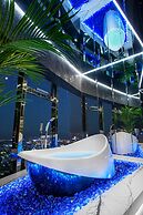 Apartments in Sky Tower with Bathtub near the window