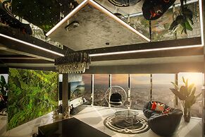 Apartments in Sky Tower with Bathtub near the window