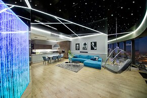 Apartments in Sky Tower with Bathtub near the window