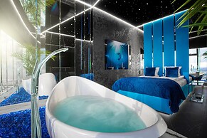 Apartments in Sky Tower with Bathtub near the window