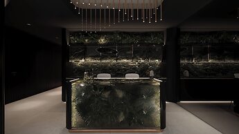 Apartments in Sky Tower with Bathtub near the window