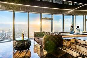 Apartments in Sky Tower with Bathtub near the window