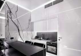 Apartments in Sky Tower with Bathtub near the window