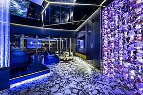 Apartments in Sky Tower with Bathtub near the window
