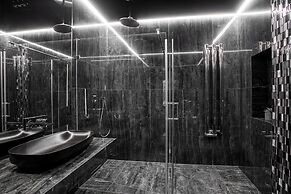 Apartments in Sky Tower with Bathtub near the window