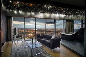 Apartments in Sky Tower with Bathtub near the window