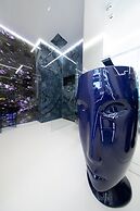 Apartments in Sky Tower with Bathtub near the window