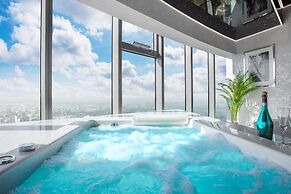 Apartments in Sky Tower with Bathtub near the window