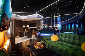 Apartments in Sky Tower with Bathtub near the window