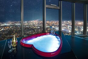 Apartments in Sky Tower with Bathtub near the window