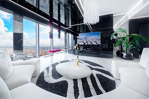Apartments in Sky Tower with Bathtub near the window