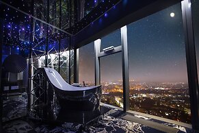 Apartments in Sky Tower with Bathtub near the window