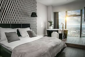 Apartments in Sky Tower with Bathtub near the window
