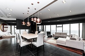 Apartments in Sky Tower with Bathtub near the window