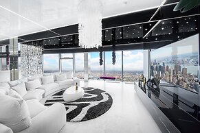 Apartments in Sky Tower with Bathtub near the window