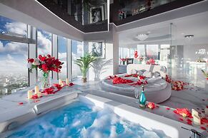 Apartments in Sky Tower with Bathtub near the window