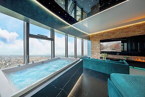 Apartments in Sky Tower with Bathtub near the window