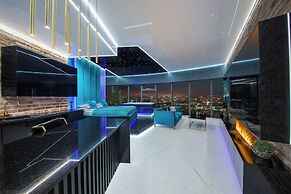 Apartments in Sky Tower with Bathtub near the window