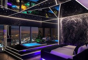 Apartments in Sky Tower with Bathtub near the window
